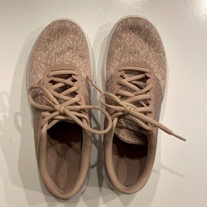 Blush Nike size 9 athletic shoes